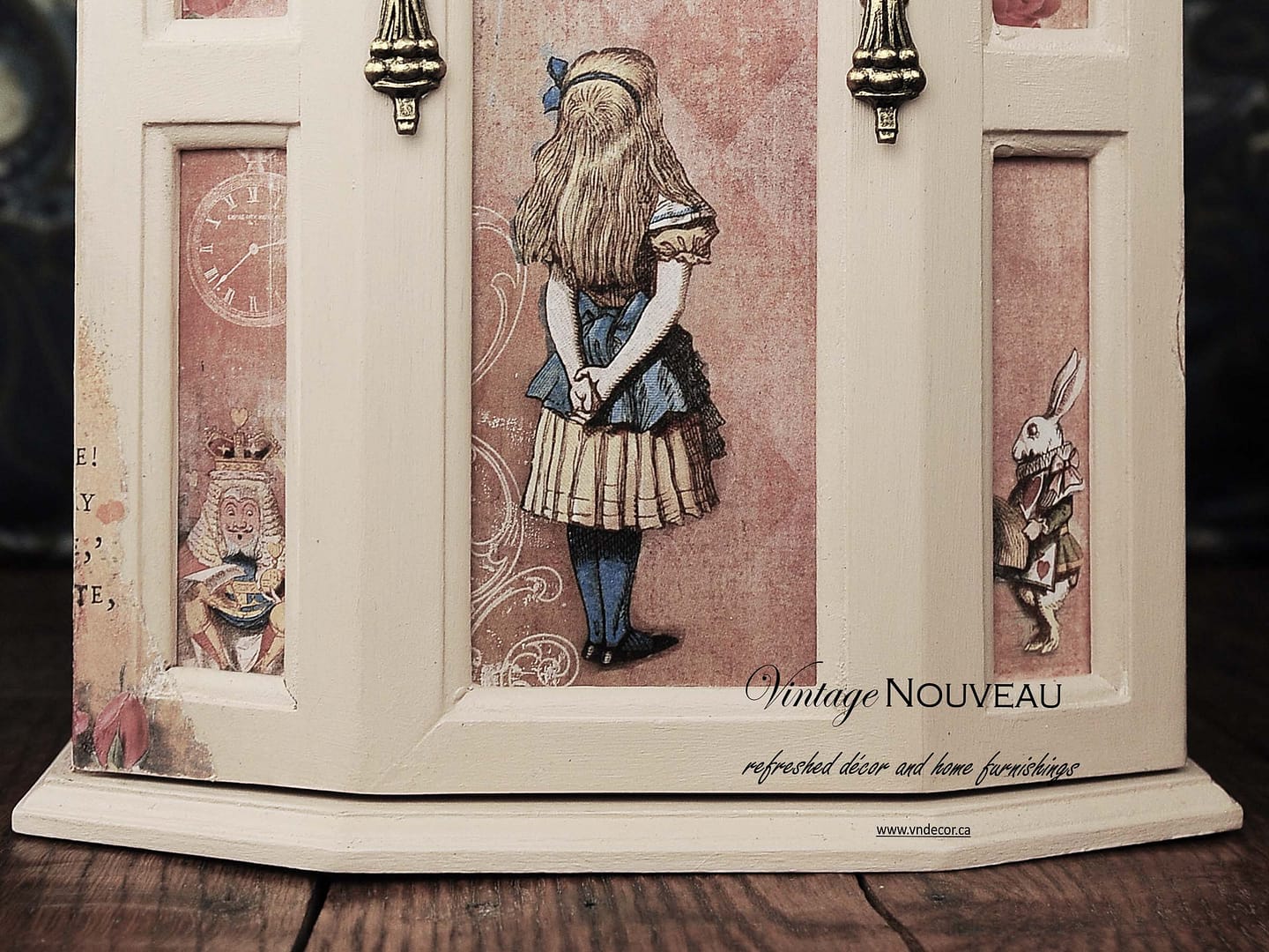 Alice in Wonderland Vintage Jewelry Box - Image 9
