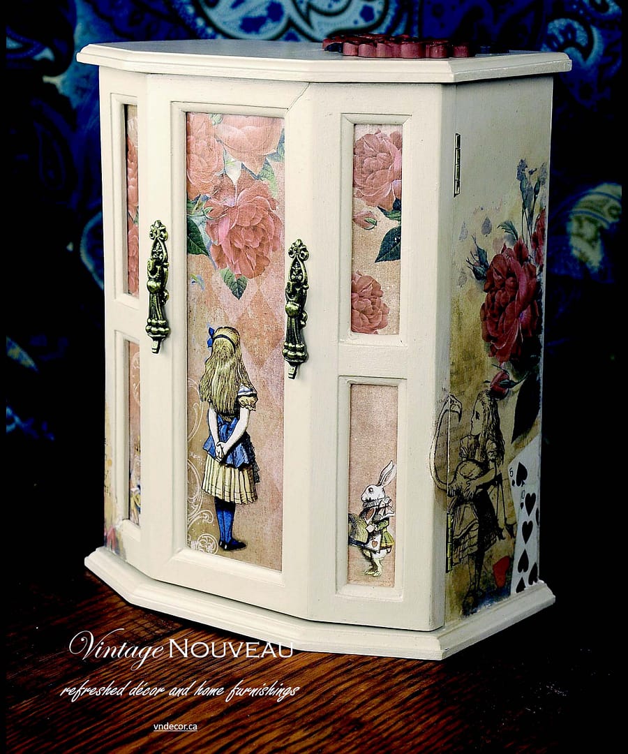 Alice in Wonderland Vintage Jewelry Box