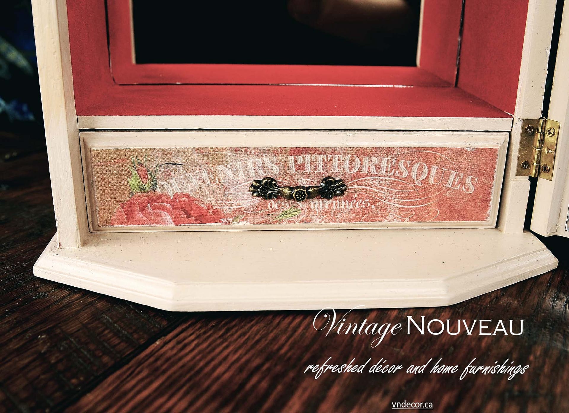 Alice in Wonderland Vintage Jewelry Box Vintage Nouveau
